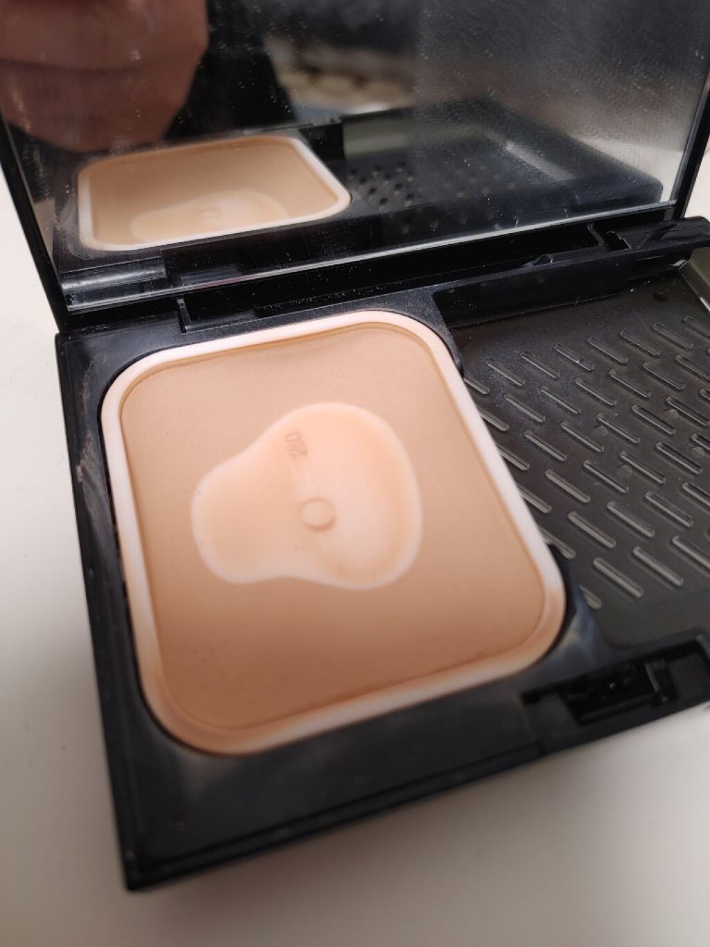 ドラマティックパウダリー＆コンパクトケース　限定デザインセット　ＳＭⅡ オークル20/マキアージュ/パウダーファンデーションを使ったクチコミ（1枚目）
