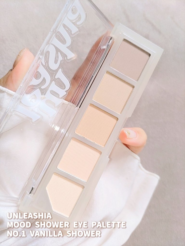 ムードシャワーアイパレット No.1 バニラシャワー/unleashia/アイシャドウパレットを使ったクチコミ（2枚目）