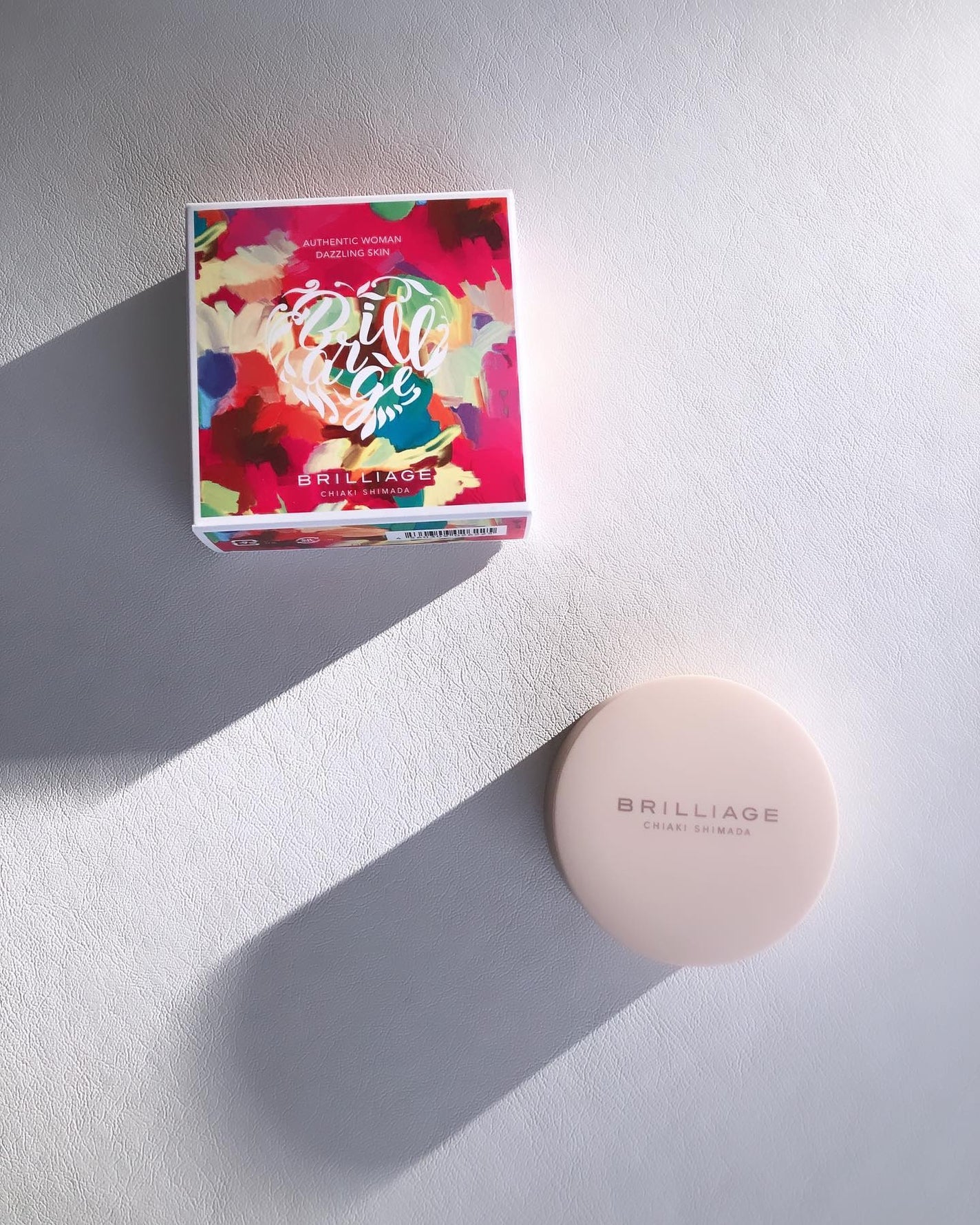 パウダリーファンデーション オーセンティックウーマン ダズリング スキン/ブリリアージュ/パウダーファンデーションを使ったクチコミ(2枚目)