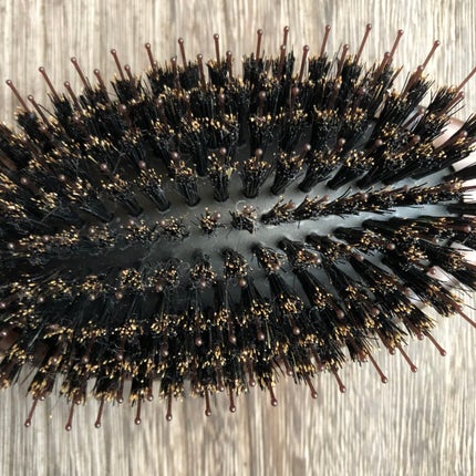 ラ・カスタ ヘッドスパ ブラシのクチコミ「ラ・カスタ ヘッドスパブラシ。
豚毛とナイロン毛の両方で出来ています。
ヘッドスパブラシと.....」(2枚目)