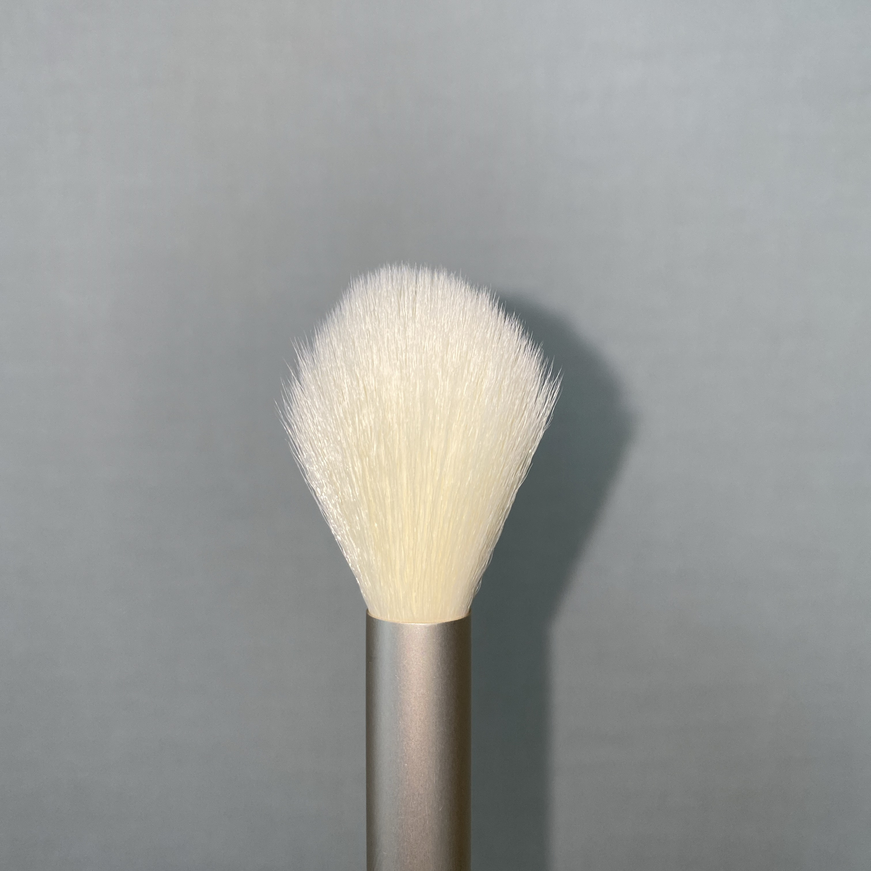 アイデイト マルチパウダーブラシ/IDATE/メイクブラシを使ったクチコミ（2枚目）