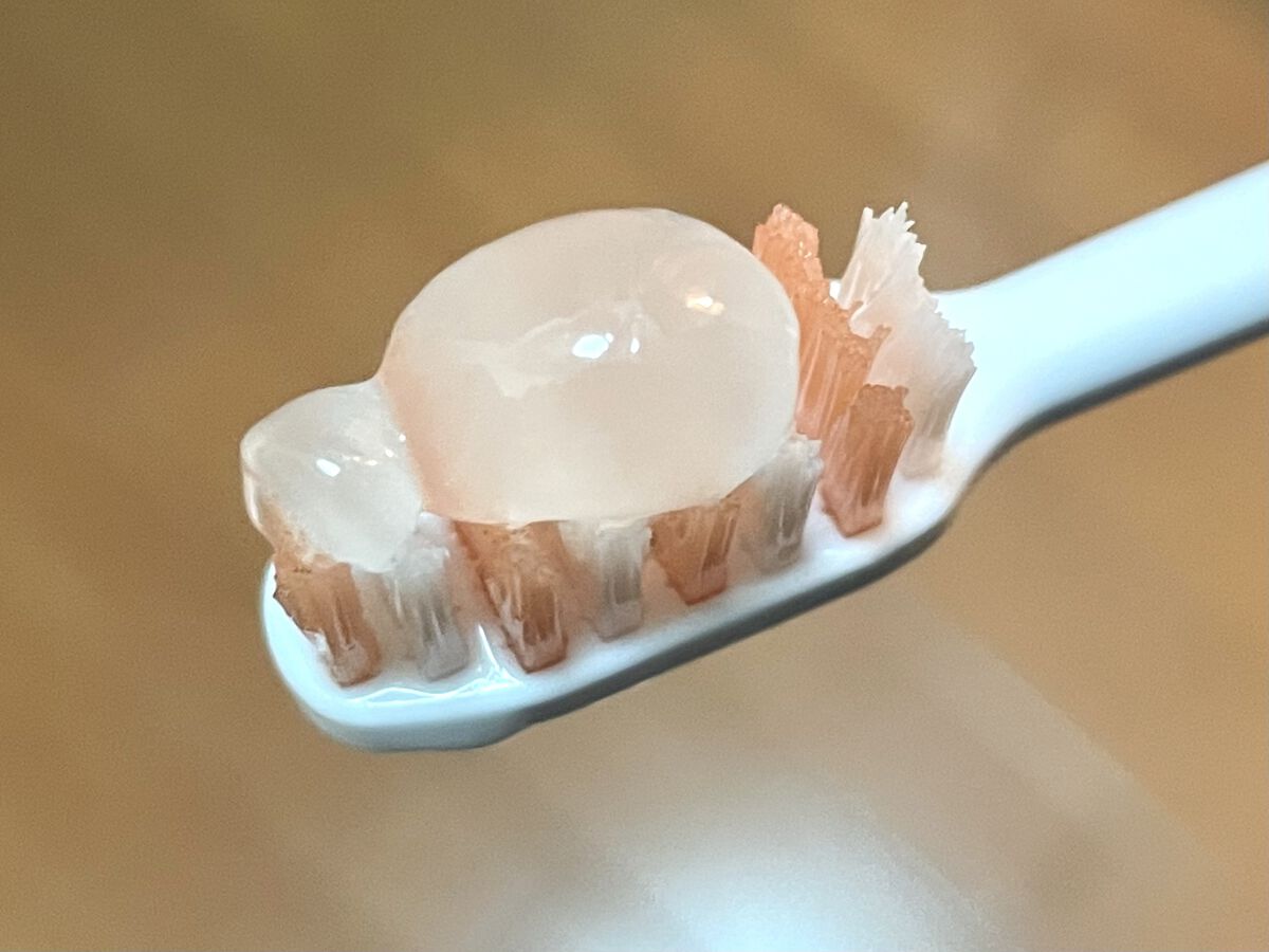 デンタルホワイトニングジェル/妖精美人/歯磨き粉を使ったクチコミ（2枚目）