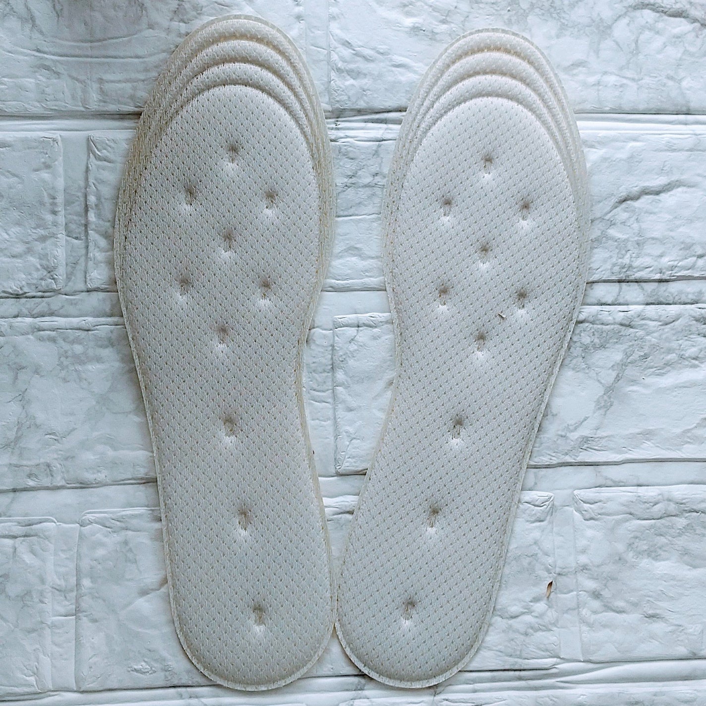 ヨナ フォロバ100 on LIPS 「足と救急箱と株式会社マックス様から帰ってすぐの足洗いソープ🧼と..」(3枚目)