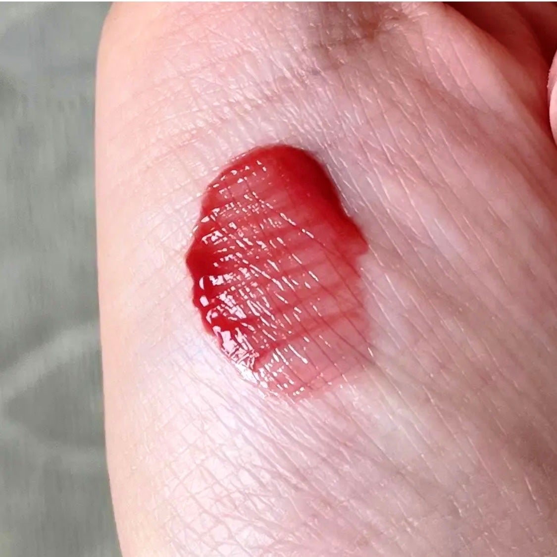 アンドバイロムアンド グラッシーボムティント/&nd by rom&nd/リップティントを使ったクチコミ(3枚目)