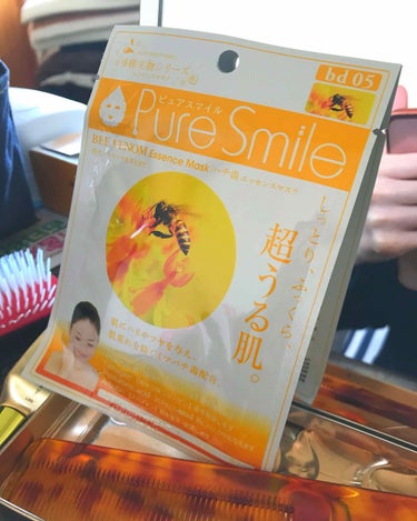 Pure Smile 多様生物シリーズ ハチ毒のクチコミ「とった時はモチモチ後はサラサラでした(^^)
ダイソーのシリコンマスクと一緒に使ってます(^^)..」（1枚目）