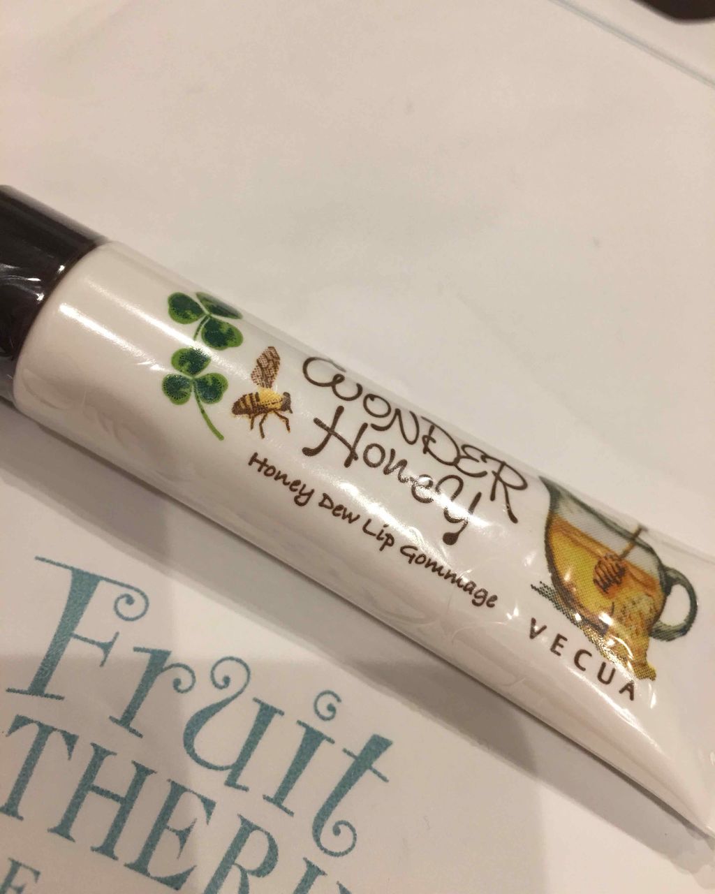 ワンダーハニー 唇とろ蜜ゴマージュ/VECUA Honey/リップケアを使ったクチコミ（1枚目）