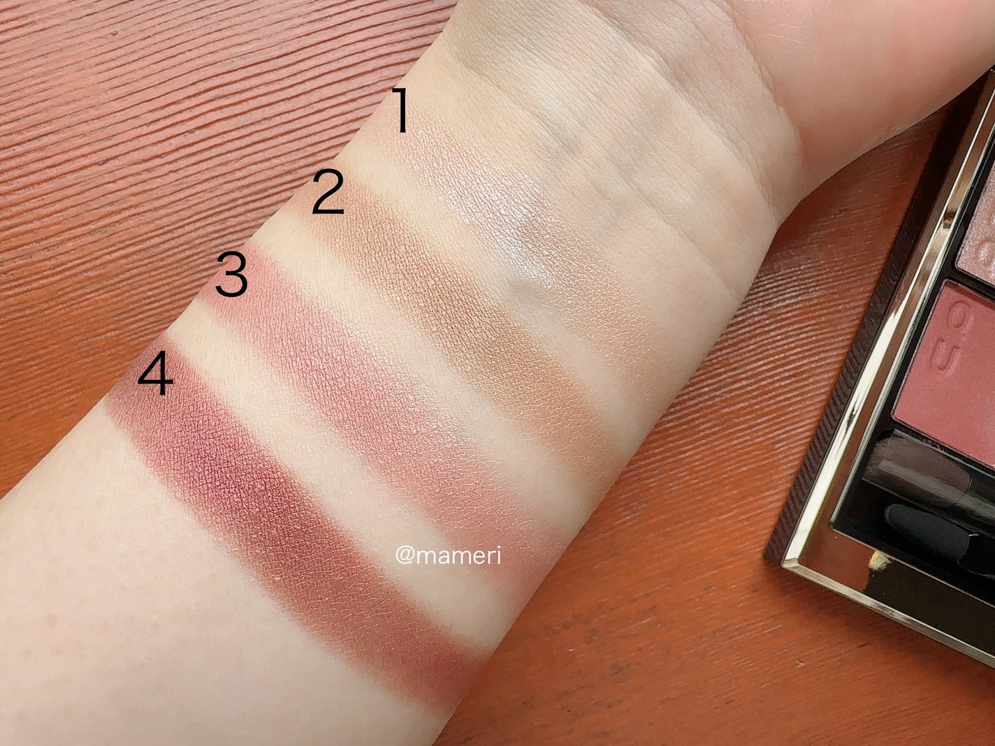 シグニチャー カラー アイズ/SUQQU/アイシャドウパレットを使ったクチコミ(4枚目)