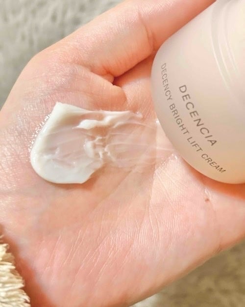 ディセンシア ディセンシー ブライトリフト クリーム/DECENCIA/フェイスクリームを使ったクチコミ(2枚目)