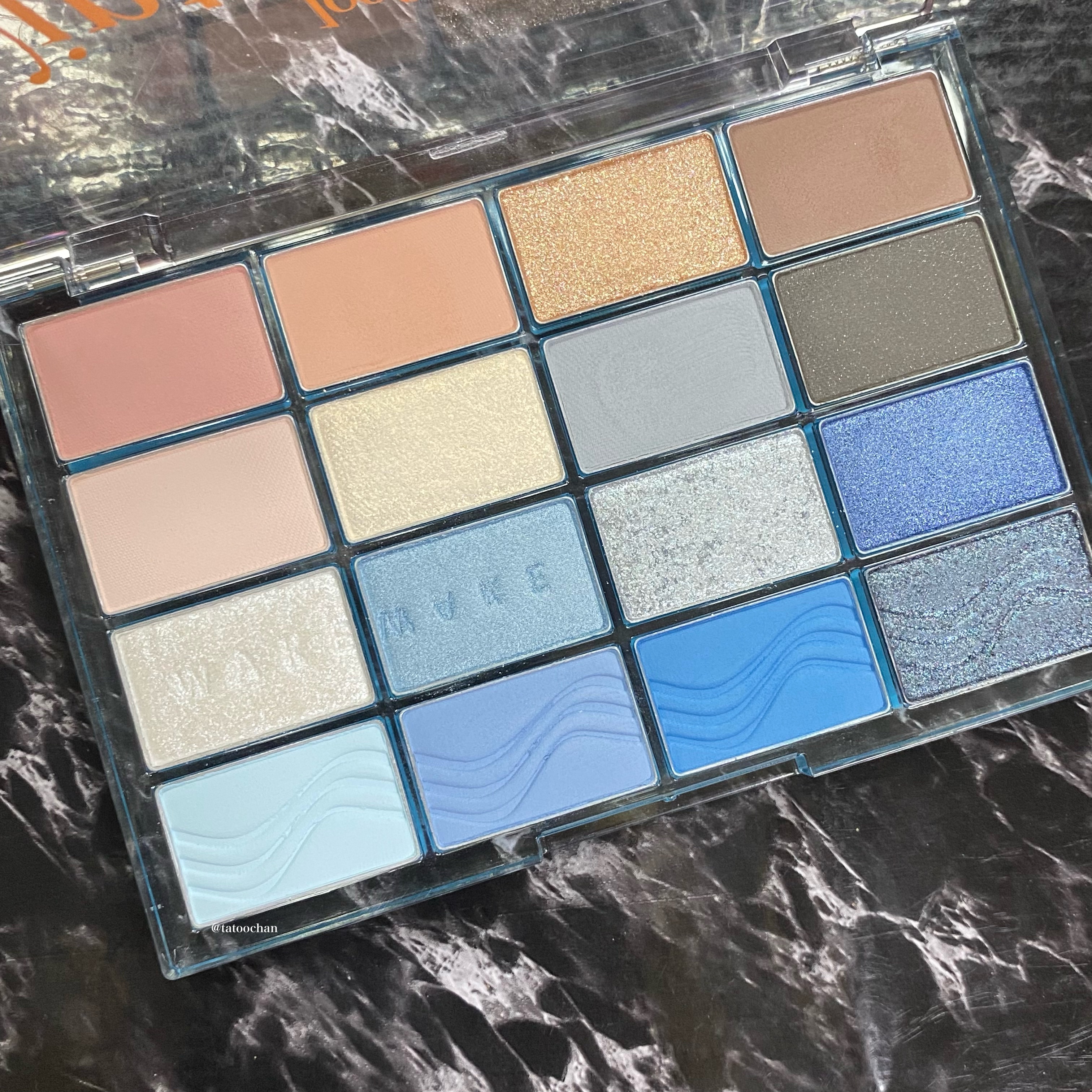 ソフトブラーリングアイパレット/wakemake/アイシャドウパレットを使ったクチコミ（2枚目）