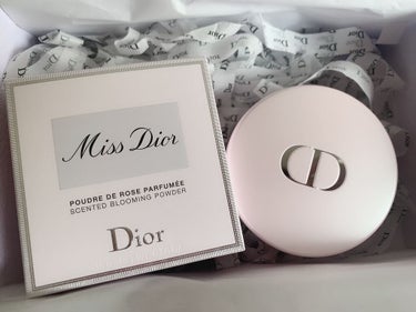 ミス ディオール ブルーミング ボディ パウダー/Dior/ボディパウダーを使ったクチコミ（1枚目）