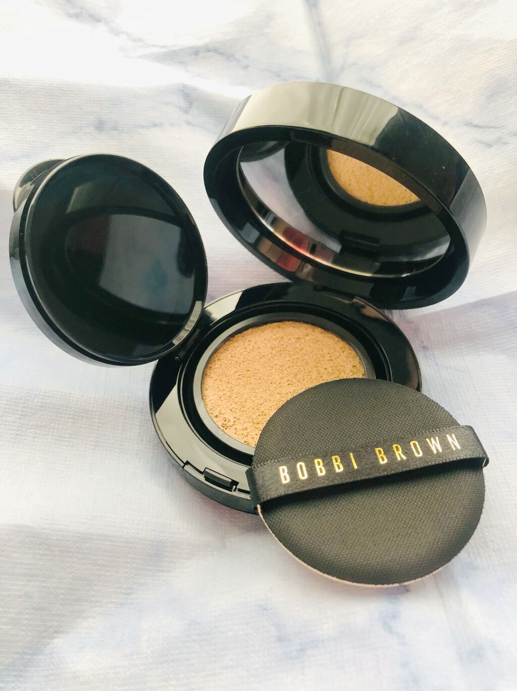 インテンシブ スキン セラム クッション ファンデーション 01 ポーセリン/BOBBI BROWN/クッションファンデーションを使ったクチコミ（2枚目）