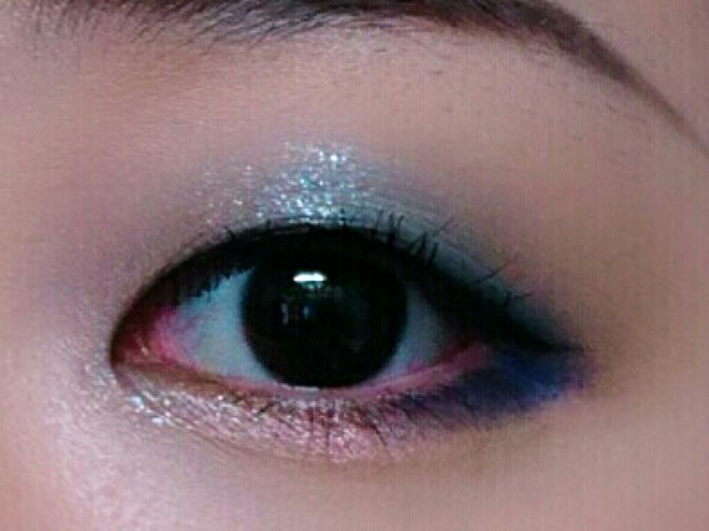 Jeffree Star Cosmetics ブルーブラッドのクチコミ「目ばっかりでごめんなさいね🙋


ビューティリッシュ発売のジェフリーの福袋に入っていたブルーブ.....」（2枚目）