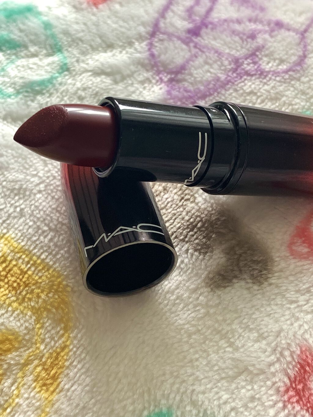 ラブ ミー リップスティック  メゾン ルージュ/M・A・C/口紅を使ったクチコミ（2枚目）