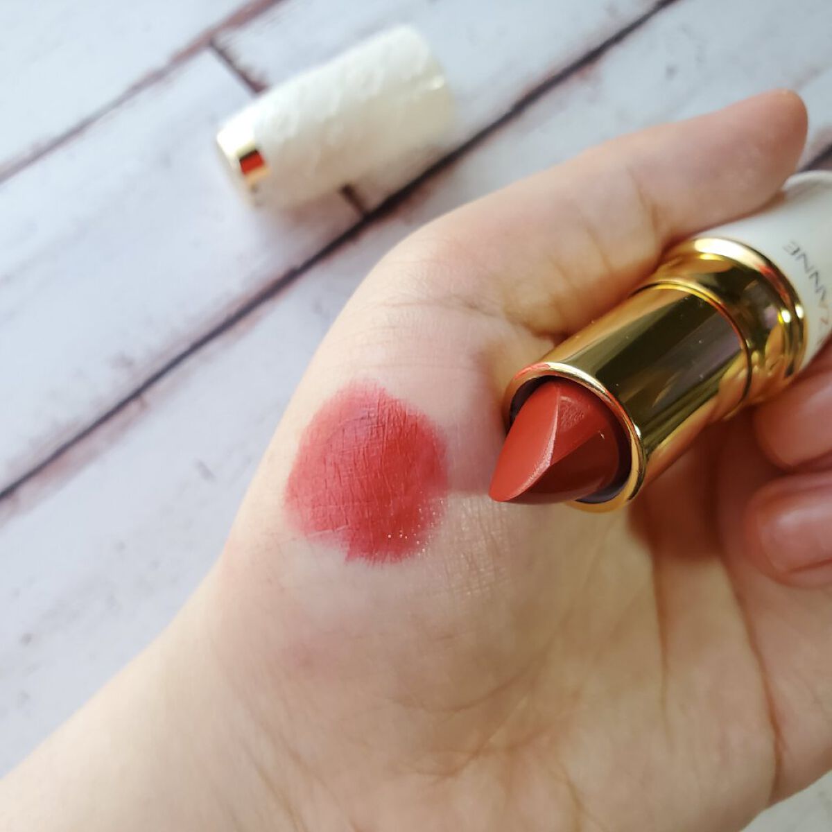 ラスティング リップカラーN 402 レッド系/CEZANNE/口紅を使ったクチコミ（2枚目）