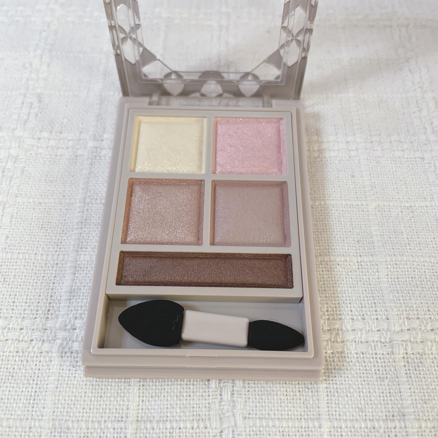 パノラマデザイン アイパレット BE-8 ピンクベージュ(限定)/Visée/アイシャドウパレットを使ったクチコミ（2枚目）