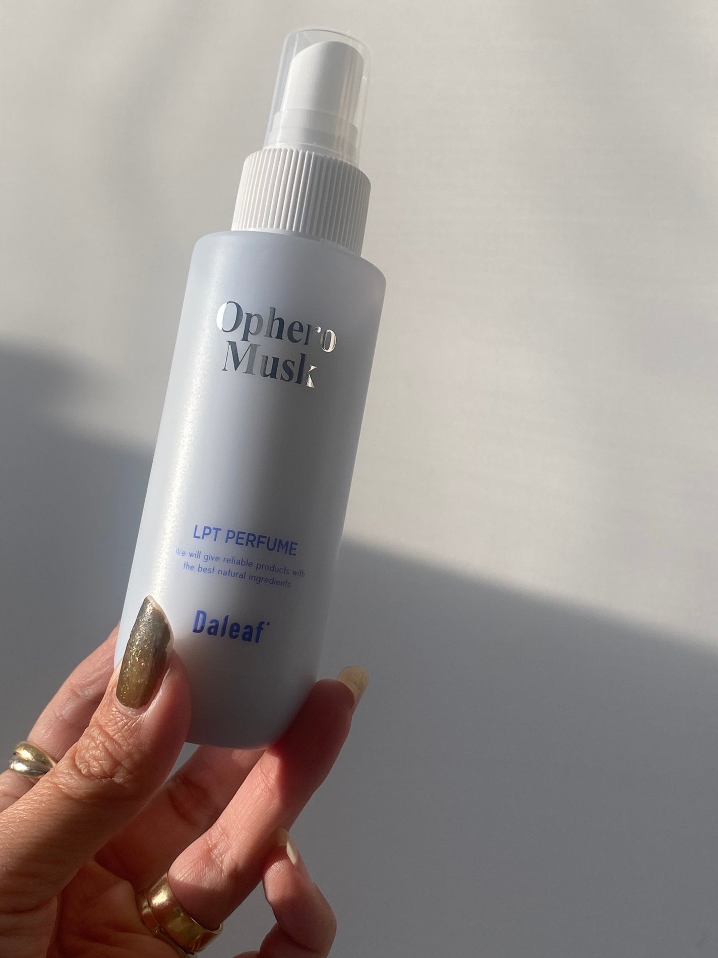 パフュームヘアパックインミスト Ophero Musk/Daleaf/アウトバストリートメントを使ったクチコミ(1枚目)