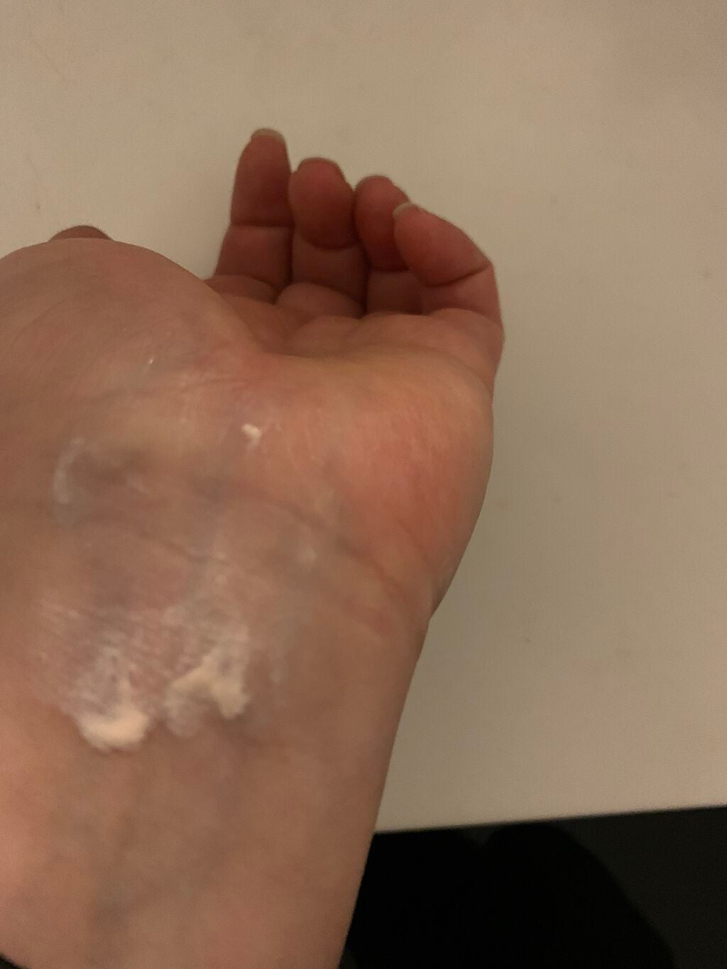 S on LIPS 「D-UVクリアホワイトソリューションほんのりベージュ色で肌によ..」(5枚目)