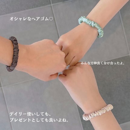 シルクヘアゴム/SEAWIND/ヘアアクセサリーを使ったクチコミ(4枚目)