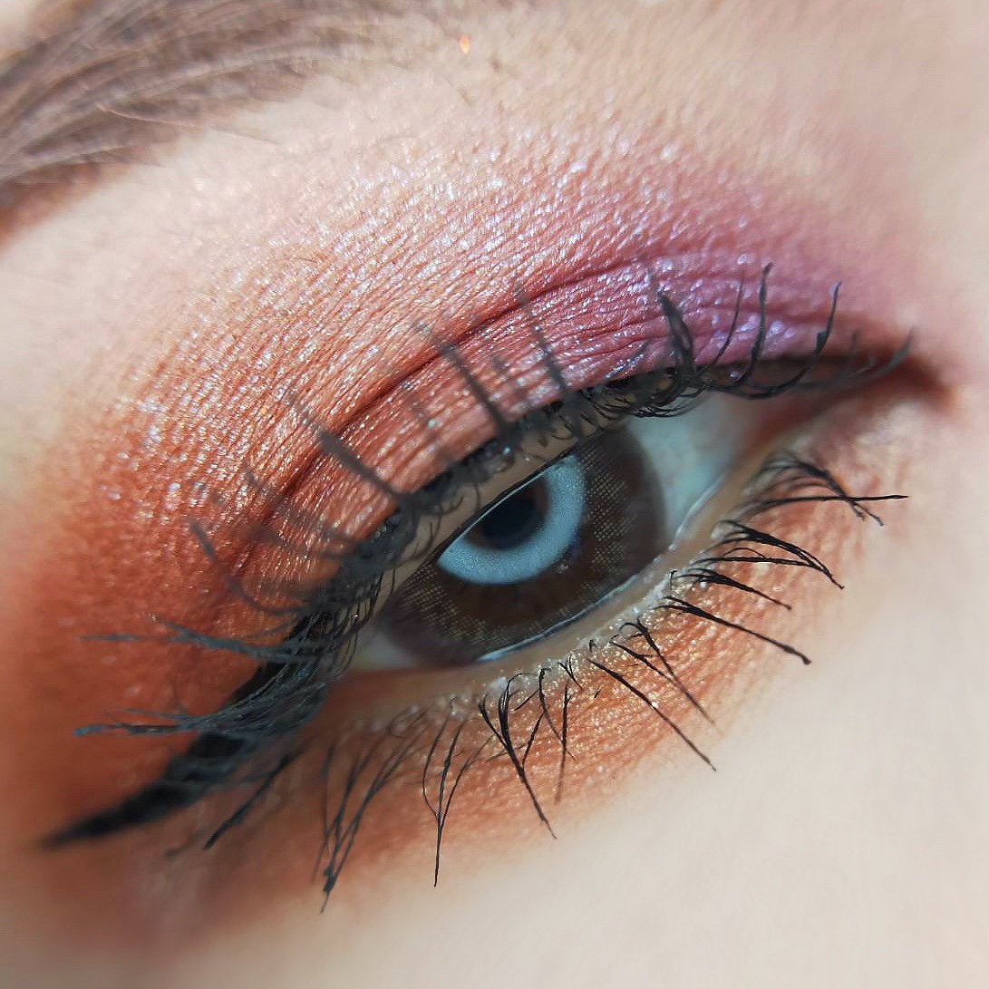 フーダビューティーアイシャドウ/Huda Beauty/単色アイシャドウを使ったクチコミ（3枚目）