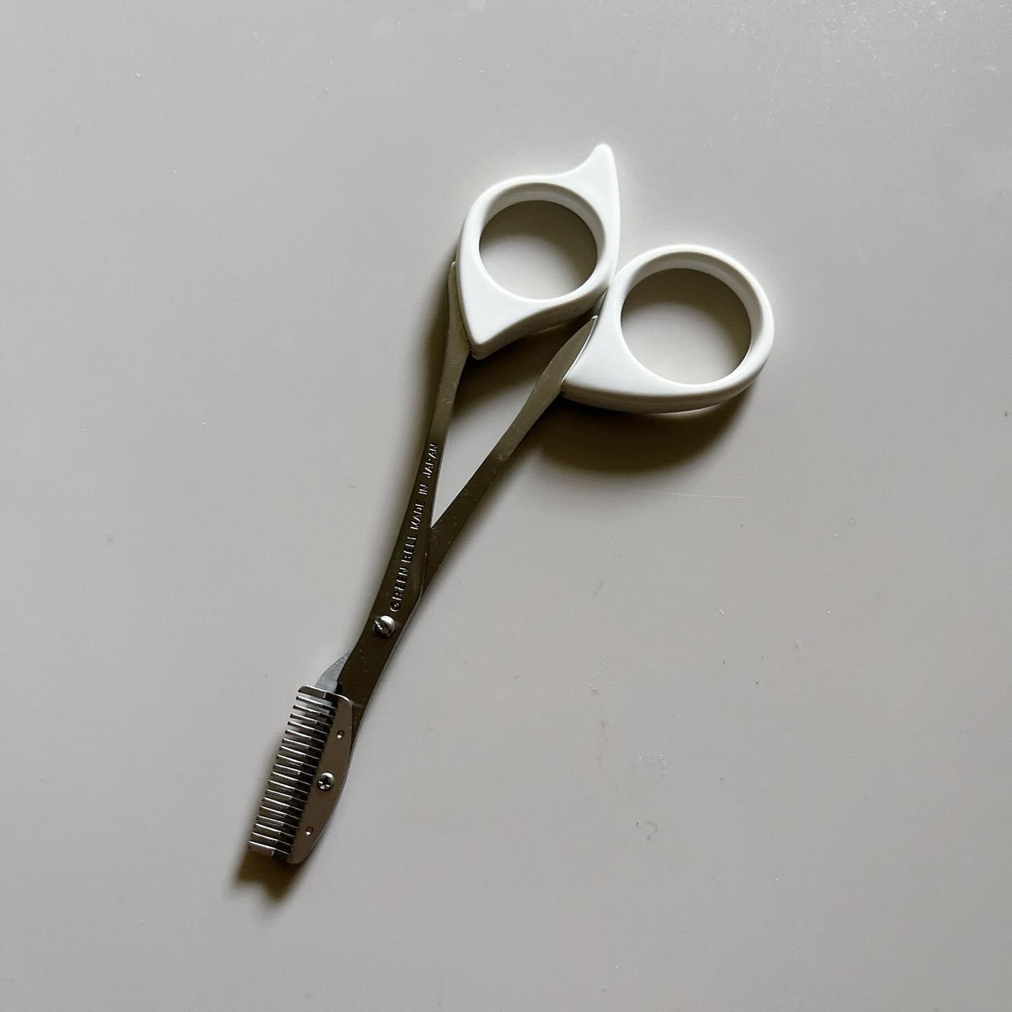 ステンレス製クシ付き 眉はさみ/グリーンベル/その他化粧小物を使ったクチコミ(2枚目)