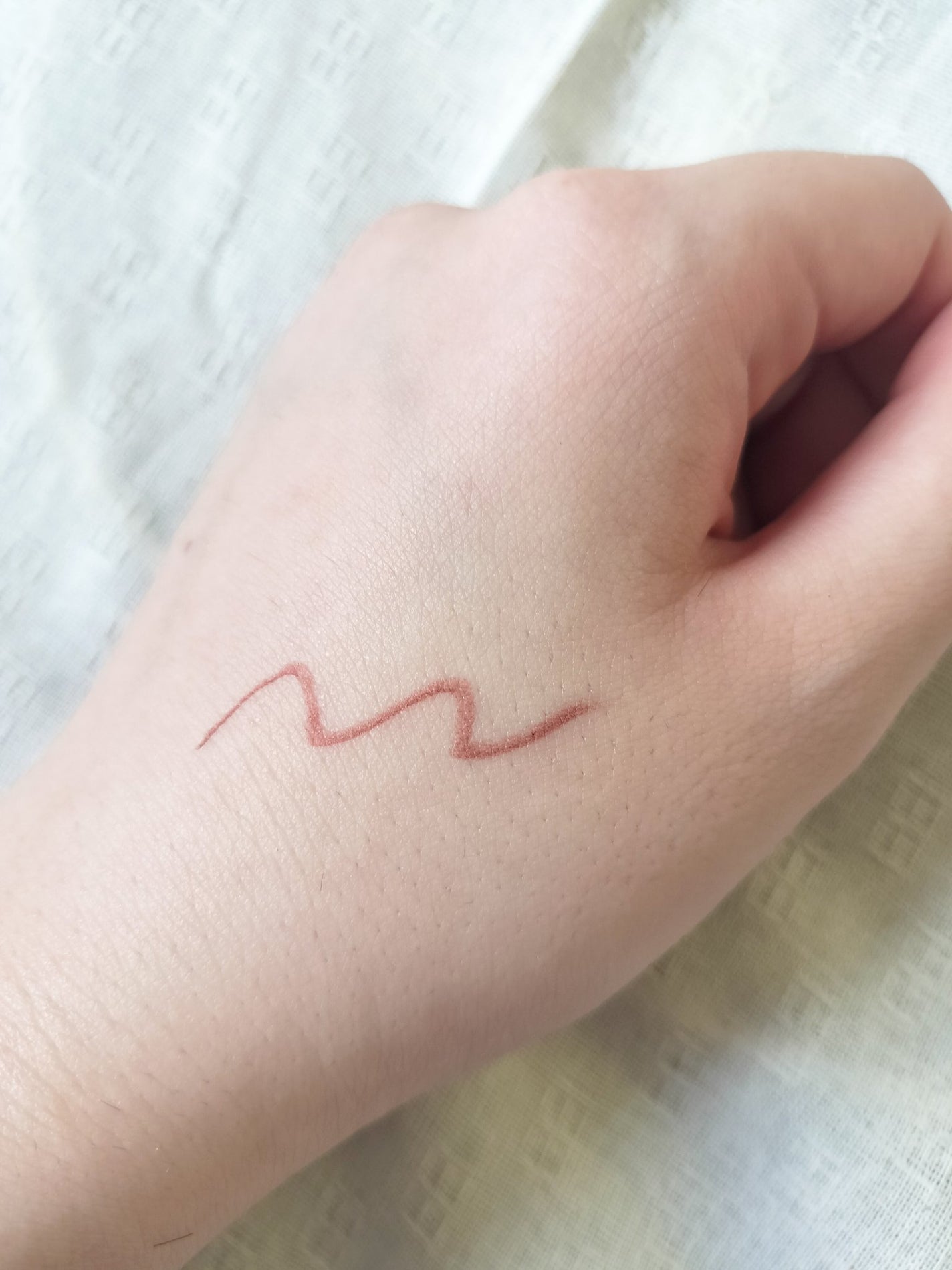 「密着アイライナー」極細クリームペンシル/デジャヴュ/ペンシルアイライナーを使ったクチコミ(2枚目)