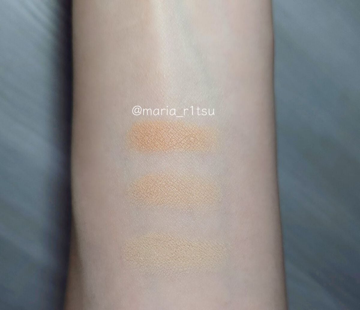 トーン デューイ モイスト コンシーラー/to/one/パレットコンシーラーを使ったクチコミ(3枚目)