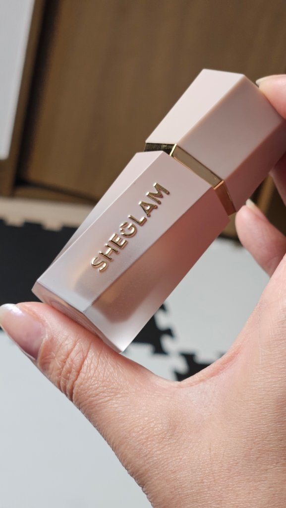 大優勝🏆️SHEINコスメ
SHEGLAM Sun Sculpt リキッドコントゥア 
シェーディングと言えばこれ！
ピンポイントで塗れるしコスパ最強すぎる💋
【商品の特徴】　なめらかなのに綺麗に発色🎀
【使用感】　しっとり
【良いと