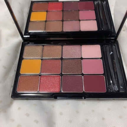 ピカシュウ アイ パレット‐サンダーショック/shu uemura/アイシャドウパレットを使ったクチコミ(3枚目)