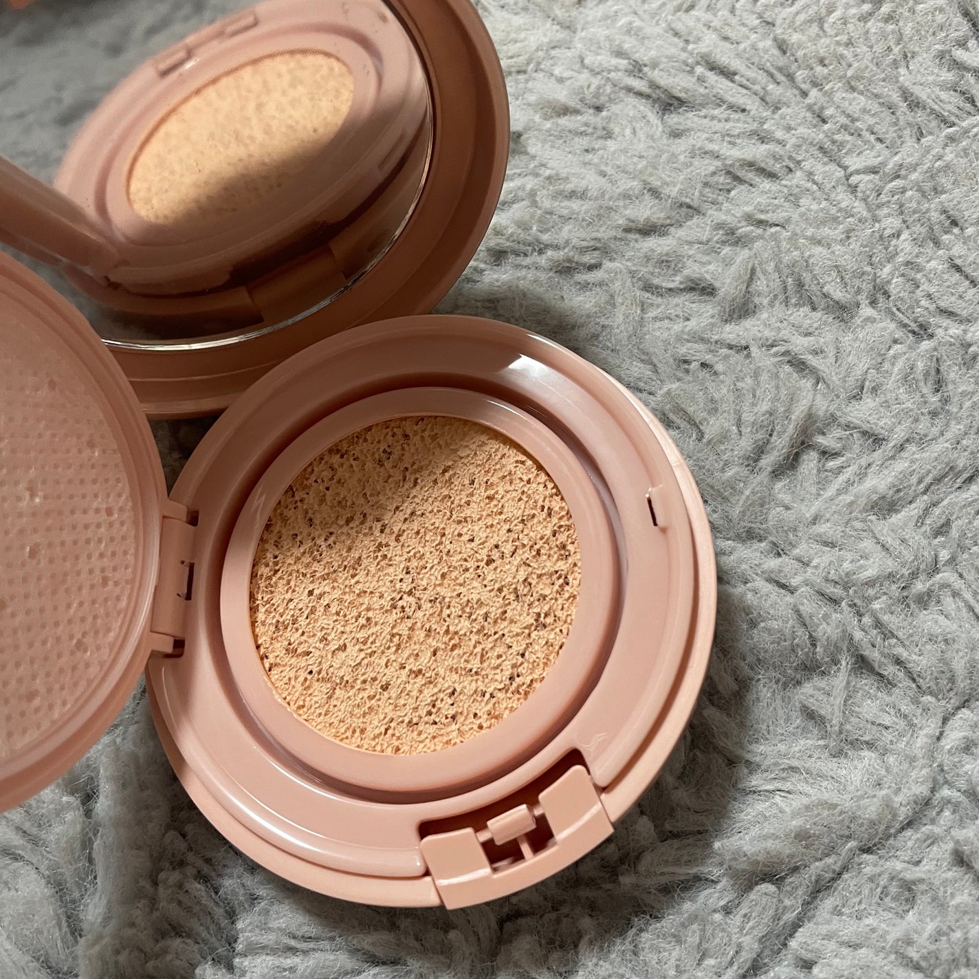 シースルー ヴェール コンパクト/PAUL & JOE BEAUTE/ファンデーションを使ったクチコミ(3枚目)