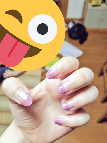 
 白雪姫のコラボ🍎インテグレートのジェル風ネイル💅


無いないない😭😭😭😭
と、悲しんでいたら、妹が誕生日プレゼントで買ってきてくれました😱💦

どうしたんだ…😳そんな優しさあったんだ…😳

反抗期