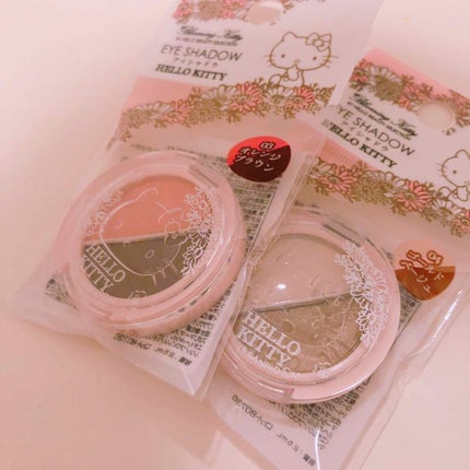 パウダーアイシャドウ ブルーミングキティ/DAISO/アイシャドウパレットを使ったクチコミ(1枚目)