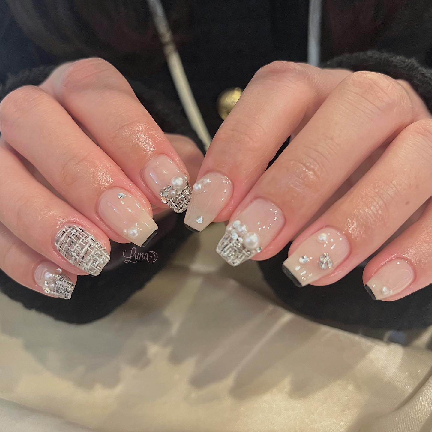 #ジェルネイル,#ワンカラーネイル,#ニュアンスネイル,#うるうるネイル,#ちゅるんネイル,#シンプルネイル,#パーツネイル,#透け感ネイル,#クリアネイル,#ぷっくりネイル,#ちぐはぐネイル,#韓国ネイル,#きらきらネイル,#うるつやネイル,#フレンチガーリーネイル,#フレンチネイル,#ツイードネイルのネイルデザイン