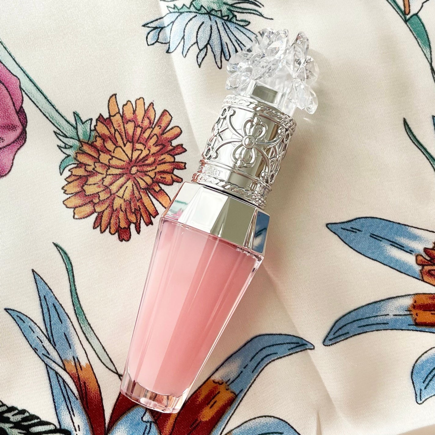 ジルスチュアート クリスタルブルーム リップブーケ セラム/JILL STUART/リッププランパーを使ったクチコミ(1枚目)