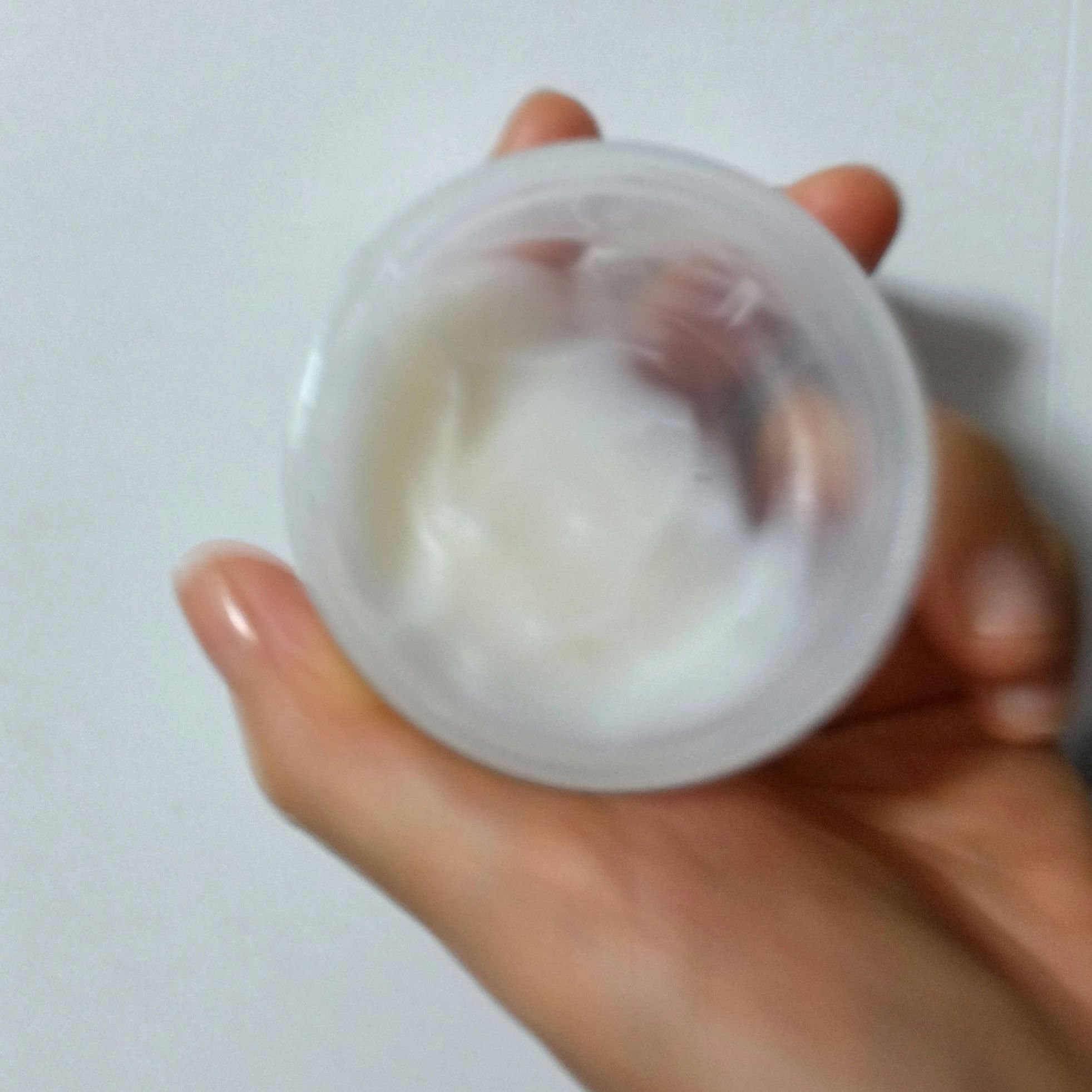 ローズ ド マラケシュ ジェル ド アルガン ローズのクチコミ「天然ローズの香りが大好き！
天然のオイルやシアバターで出来ていて、
手に爪に、からだに整髪に
.....」（2枚目）