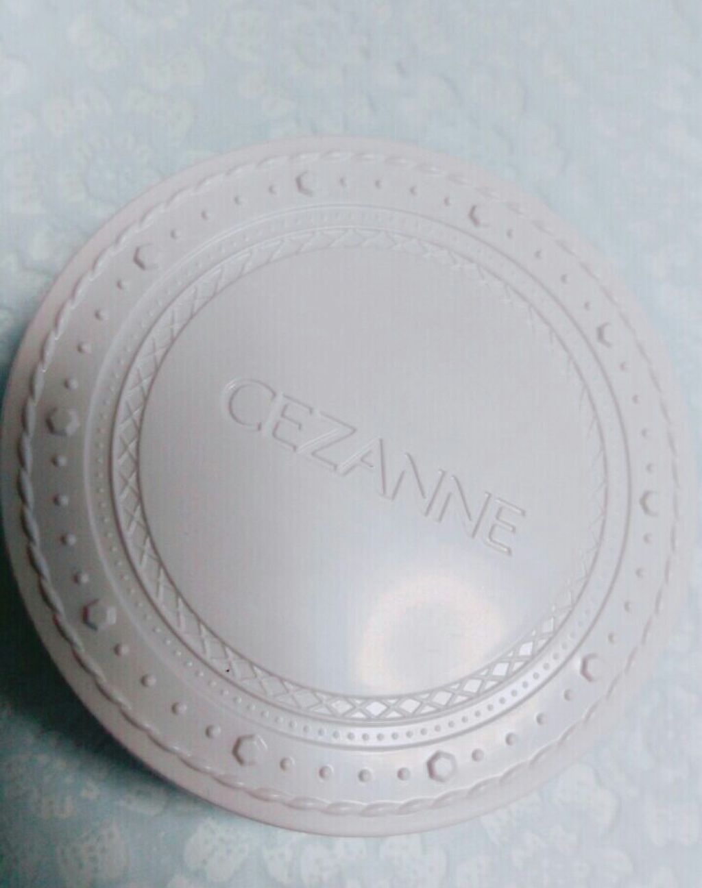 UVクリアフェイスパウダー/CEZANNE/プレストパウダーを使ったクチコミ（1枚目）