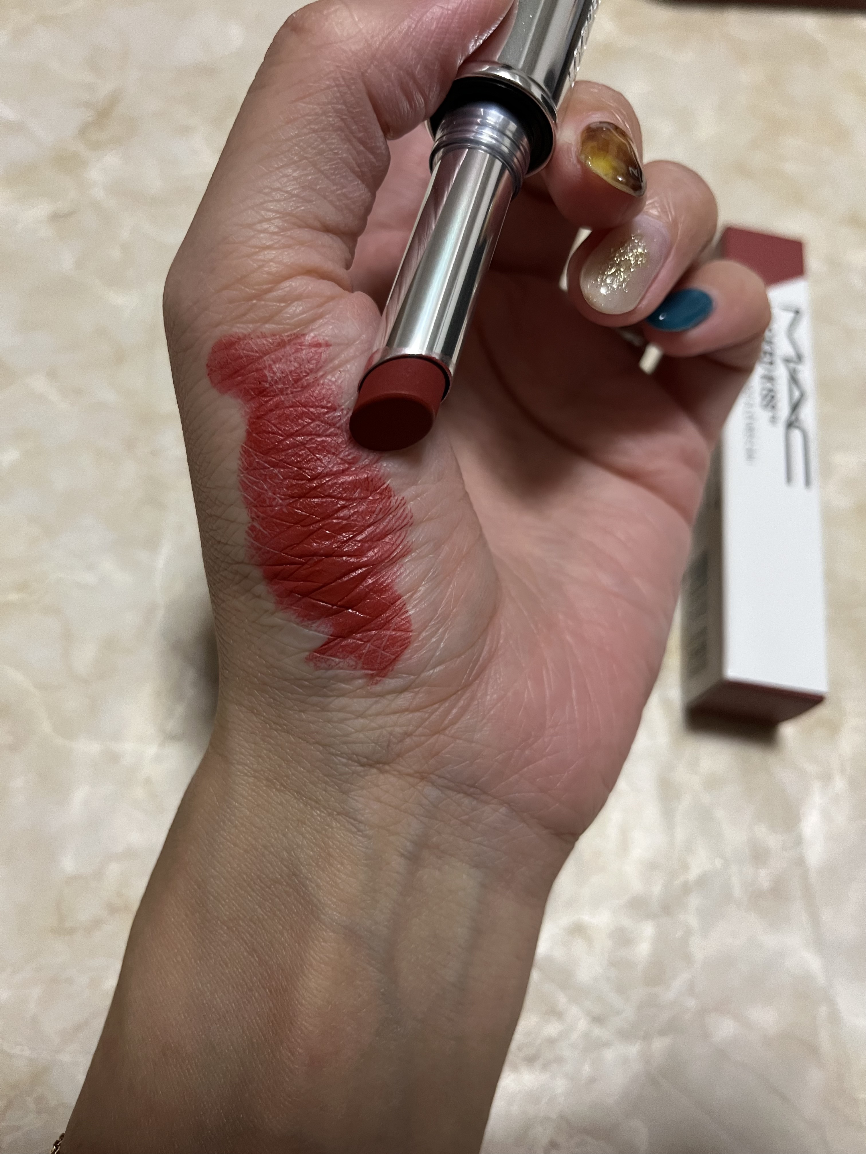 ロックドキス リップスティック/M・A・C/口紅を使ったクチコミ（3枚目）