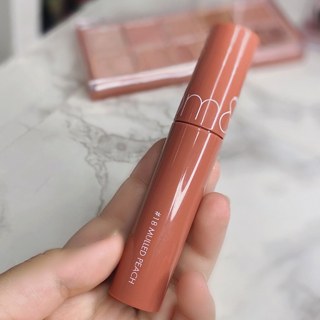 ジューシーラスティングティント 18 マルドピーチ(MULLED PEACH)/rom&nd/リップティントを使ったクチコミ（2枚目）