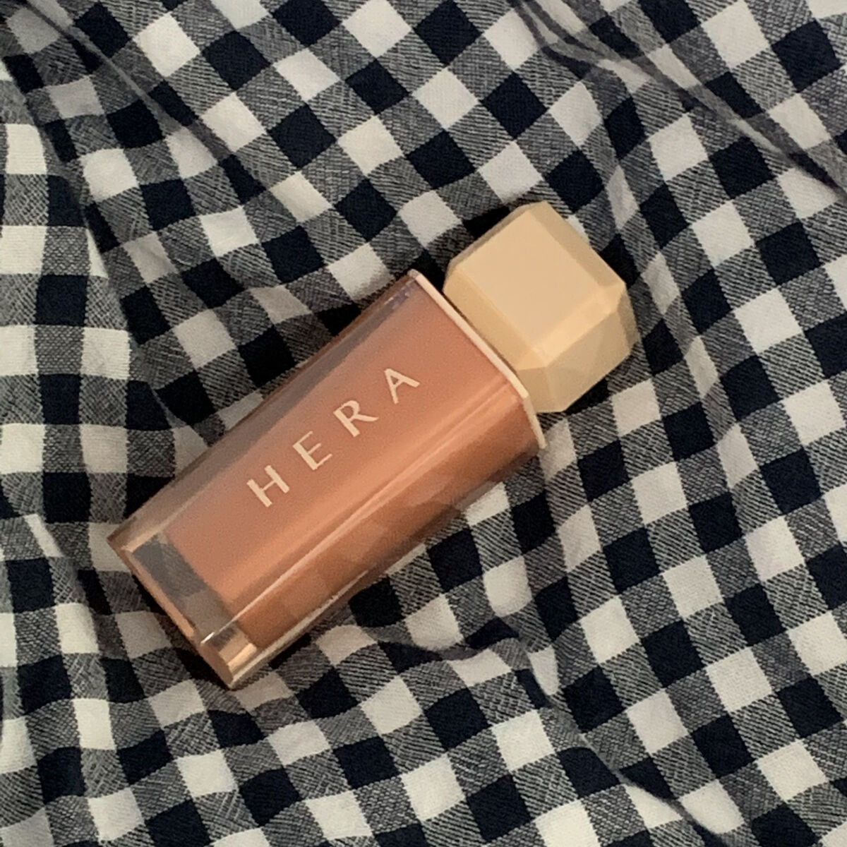 センシュアルスパイシーヌードグロス/HERA/リップグロスを使ったクチコミ（1枚目）