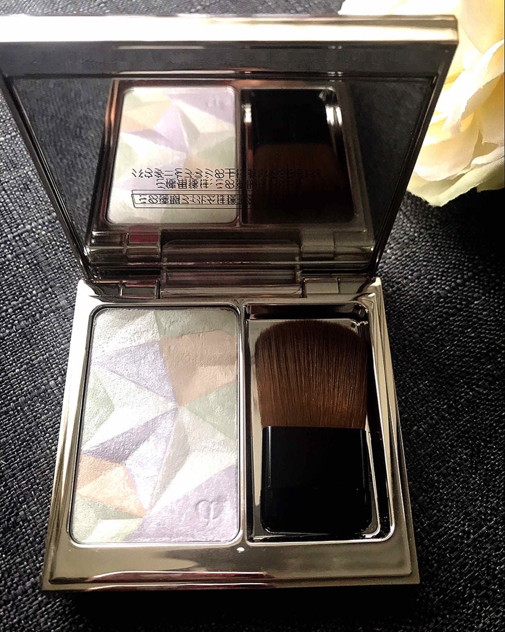 クレ・ド・ポー ボーテ レオスールデクラ/クレ・ド・ポー ボーテ/パウダーハイライトを使ったクチコミ(2枚目)