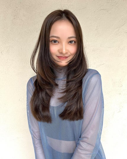 HARUNA on LIPS 「.たっぷりレイヤーの構造です✨あごしたから、たっぷりとレイヤー..」(4枚目)