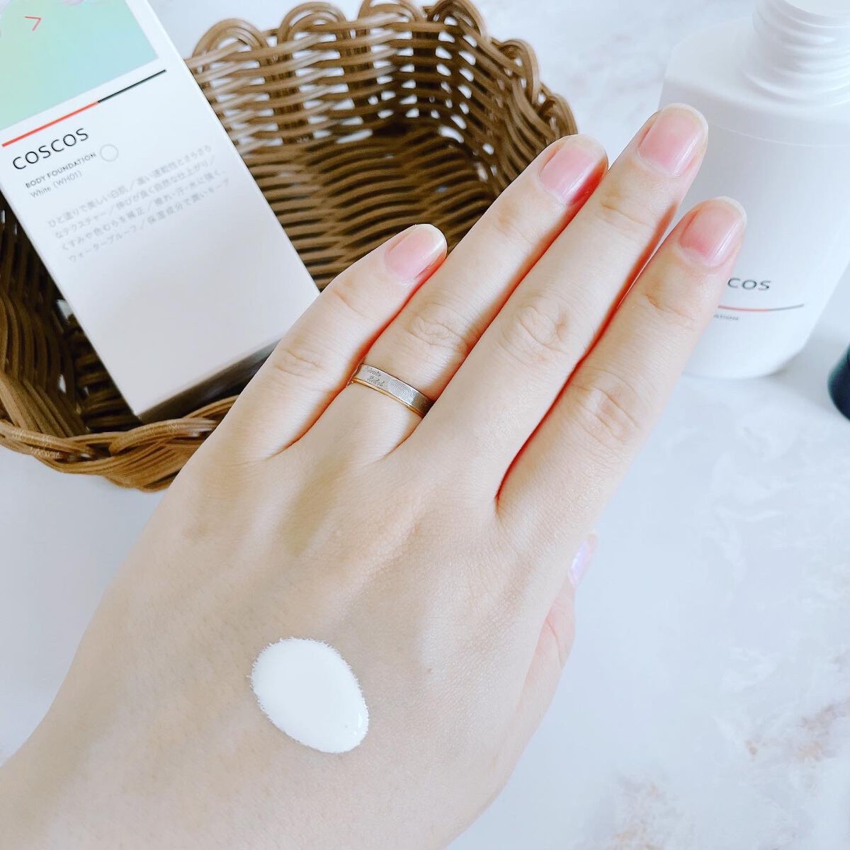 ボディファンデーション ホワイト​/COSCOS/ボディミルクを使ったクチコミ（2枚目）