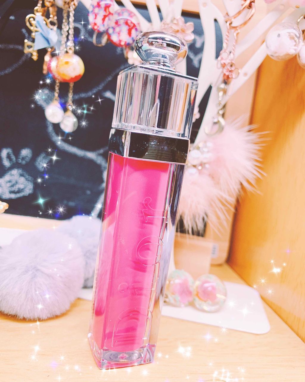 DIORのアディクトグロス 659❣️
初めてのデパコス……！！！！💓
持ってるだけでかわいくてるんるん♡
塗ってみた感じもぷるぷるで
綺麗にピンクです！！！😳💓
主張しすぎないピンクでとっても
控えめかわいい😍
#dior 
#ア