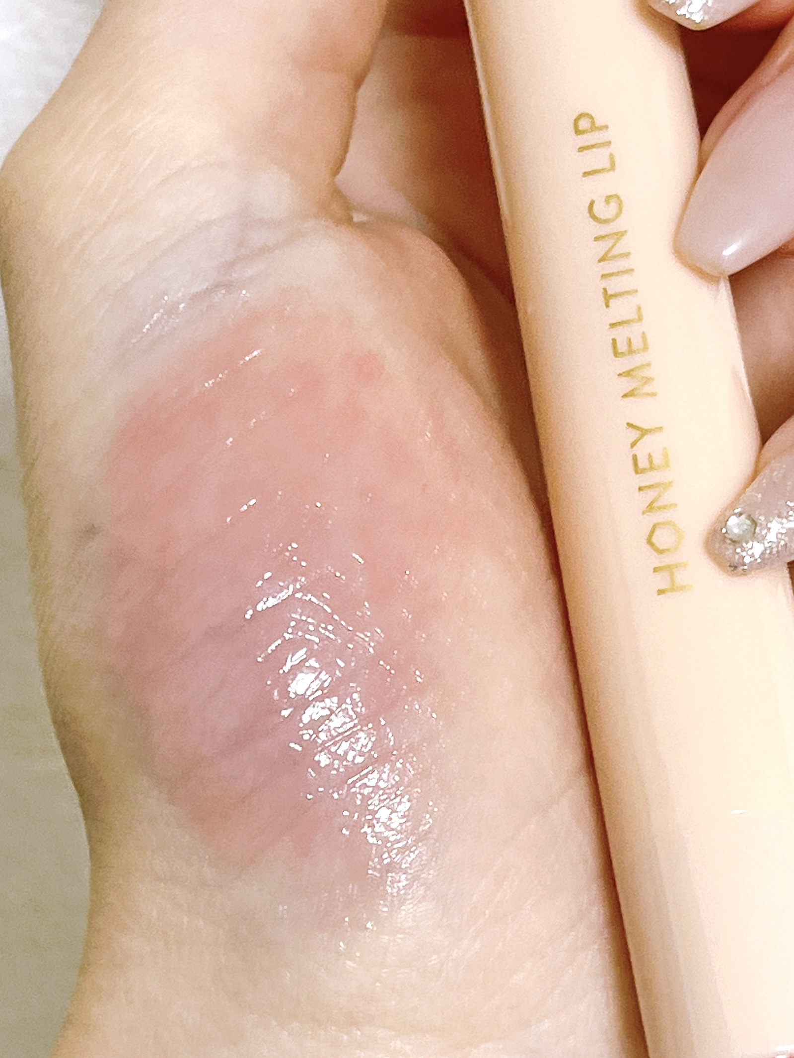 ハニーメルティングリップ/ネイチャーリパブリック/口紅を使ったクチコミ（3枚目）