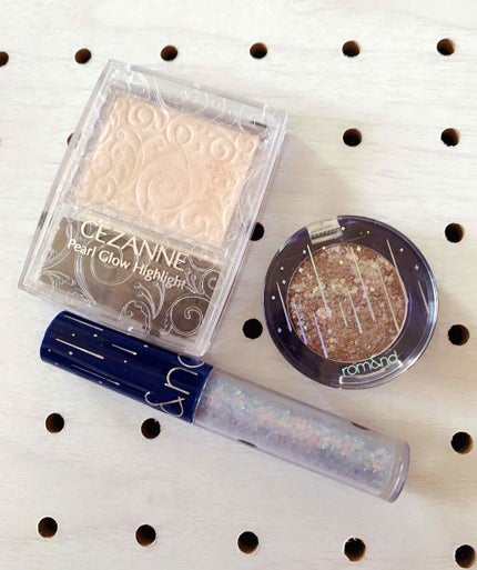 パールグロウハイライト/CEZANNE/パウダーハイライトを使ったクチコミ(3枚目)