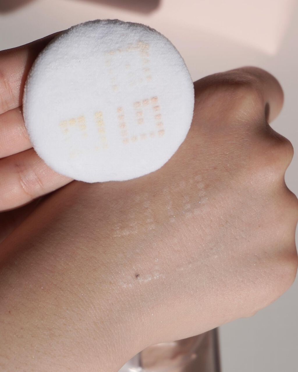 プリズム・リーブル/GIVENCHY/ルースパウダーを使ったクチコミ(4枚目)