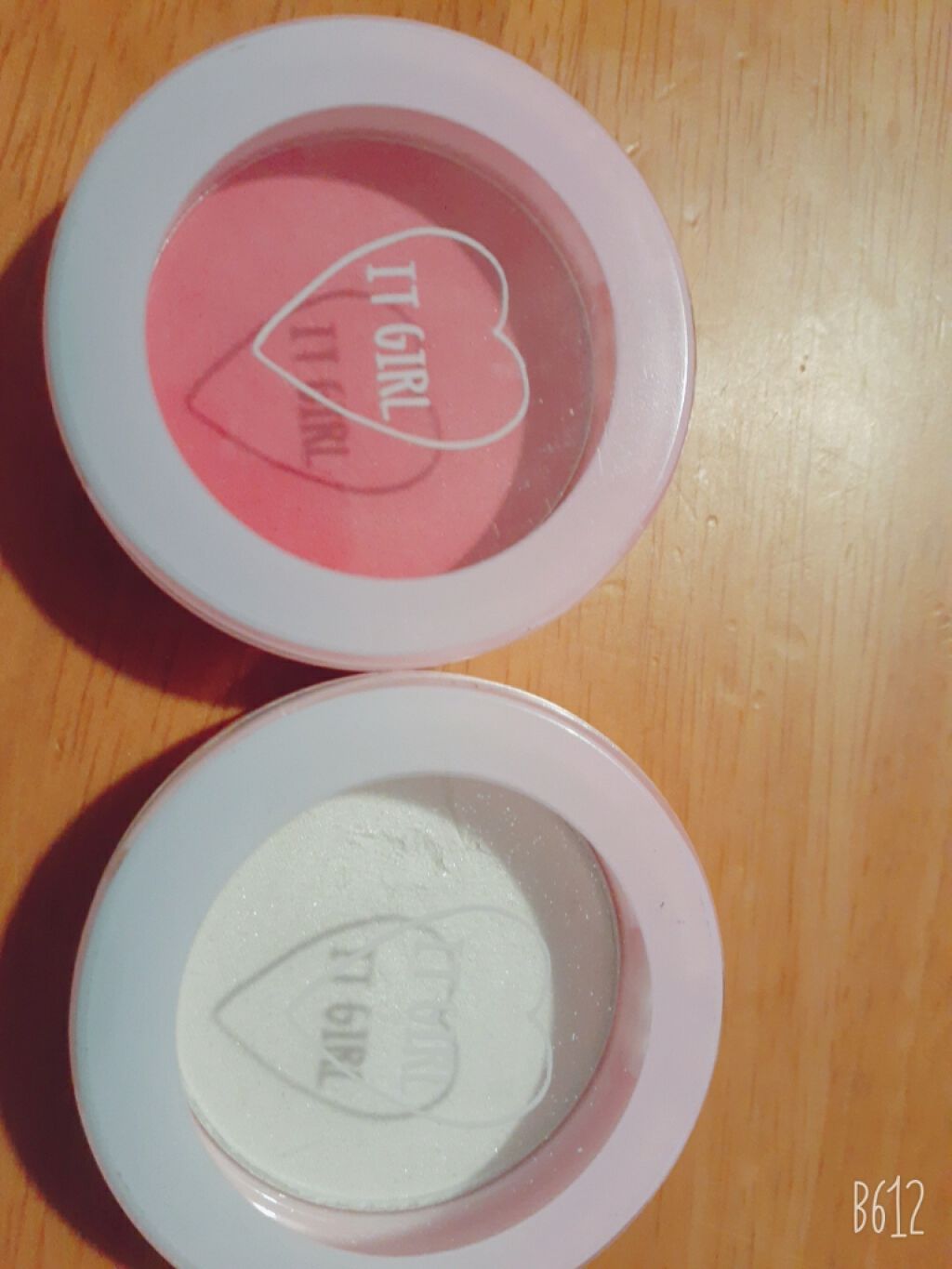 ダイソー×IT GIRL アイシャドウ/DAISO/単色アイシャドウを使ったクチコミ(1枚目)