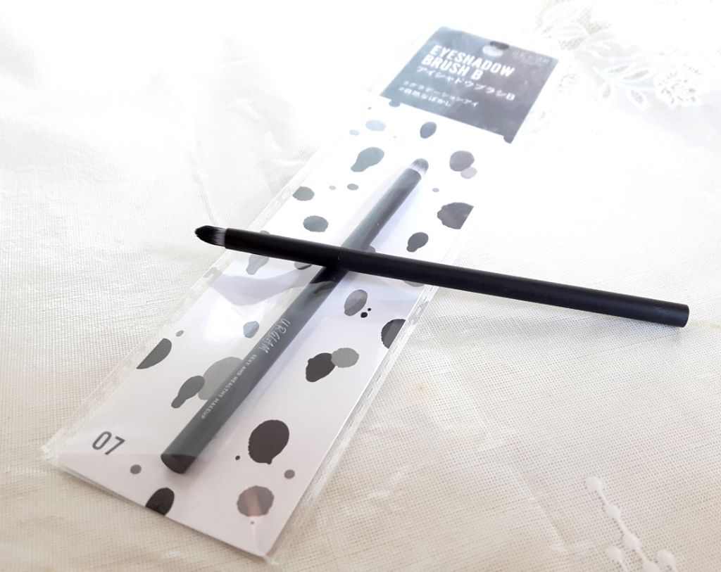 UR GLAM　EYESHADOW BRUSH B/U R GLAM/メイクブラシを使ったクチコミ（1枚目）