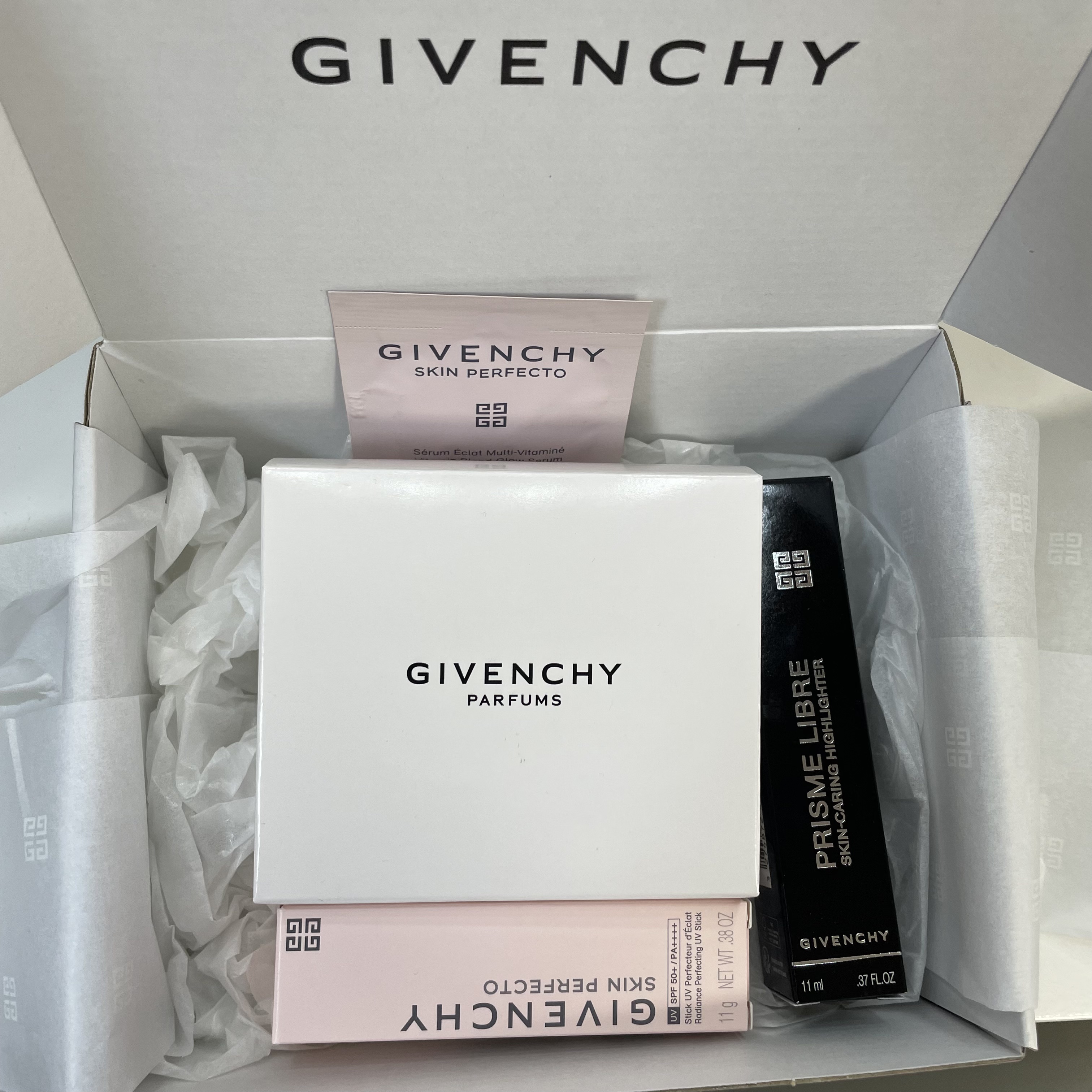 スキン PFCT UV スティック/GIVENCHY/日焼け止めスティックを使ったクチコミ（1枚目）
