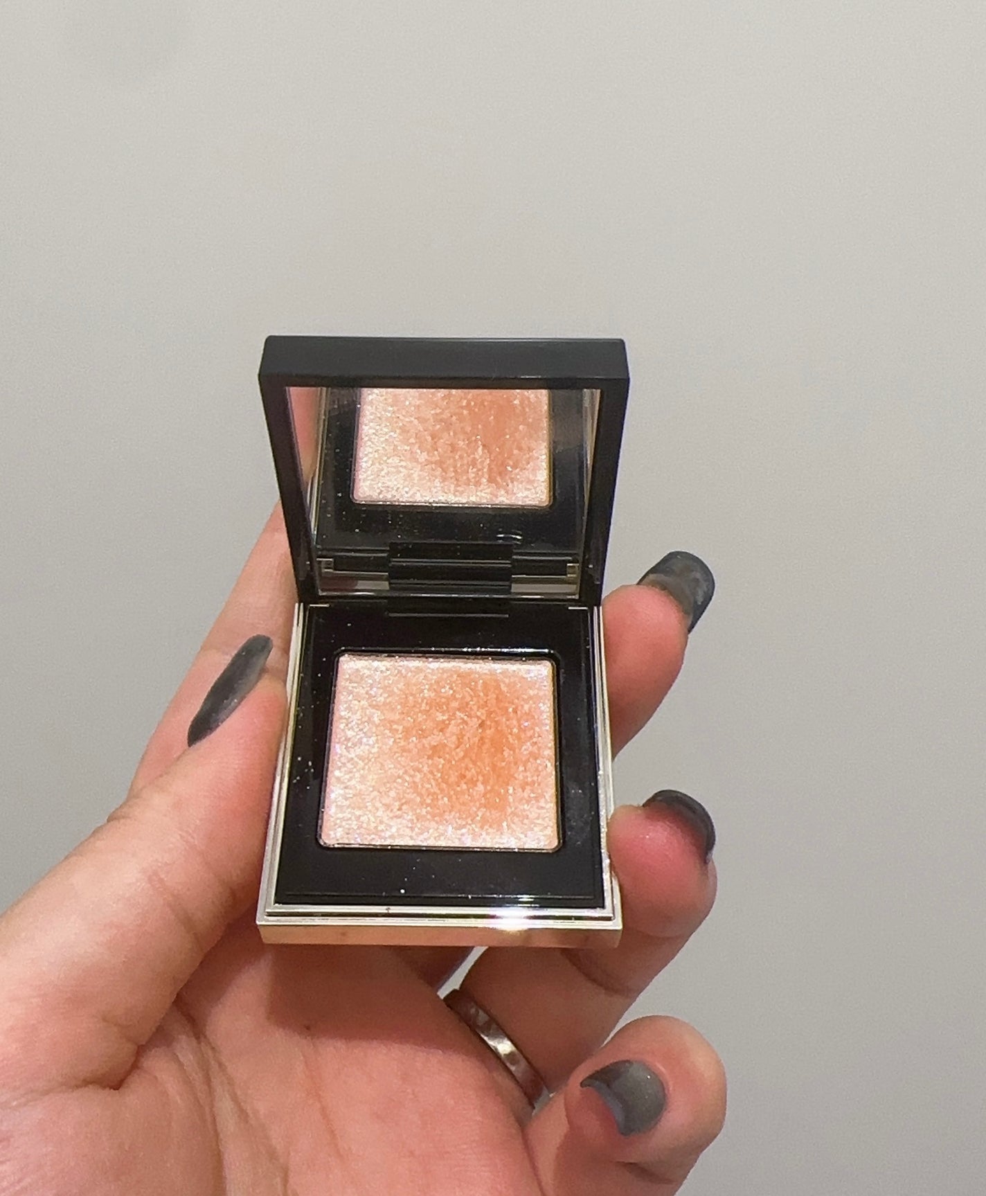 トーン タッチ アイズ/SUQQU/単色アイシャドウを使ったクチコミ(1枚目)