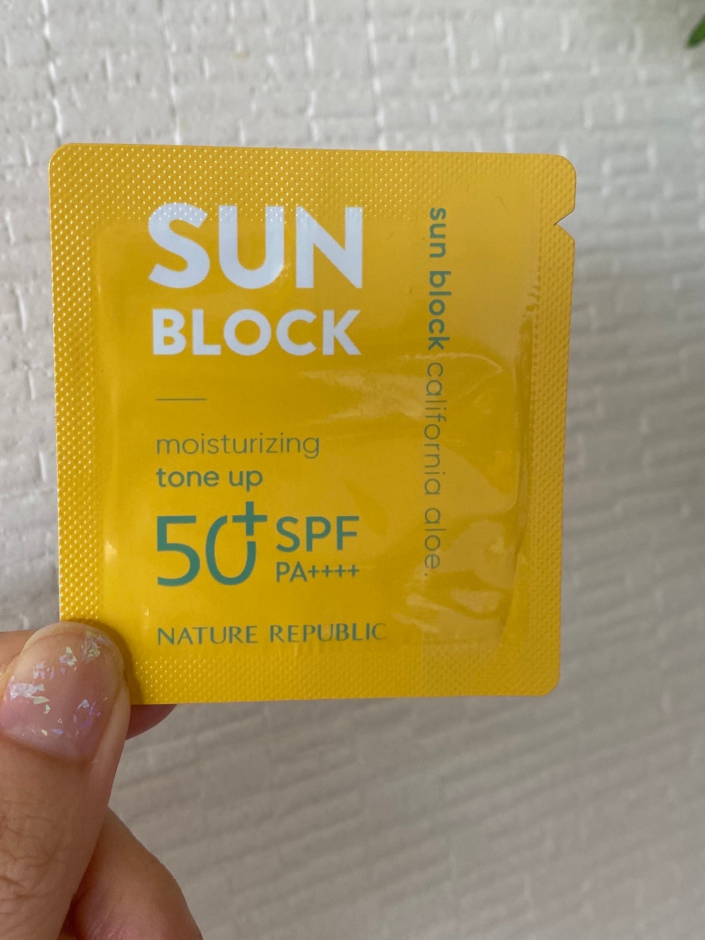 カリフォルニアアロエ モイスチャライジングトーンアップ サンブロック ネイチャーリパブリック